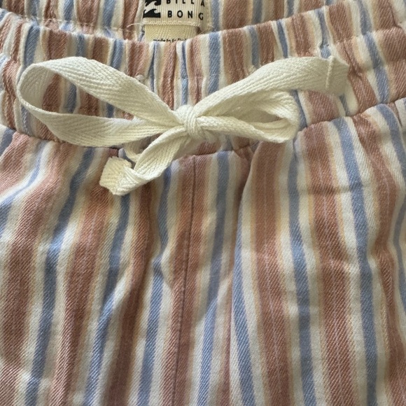 New Billabong Multi Striped Women's Shorts Size M - Picture 3 of 7